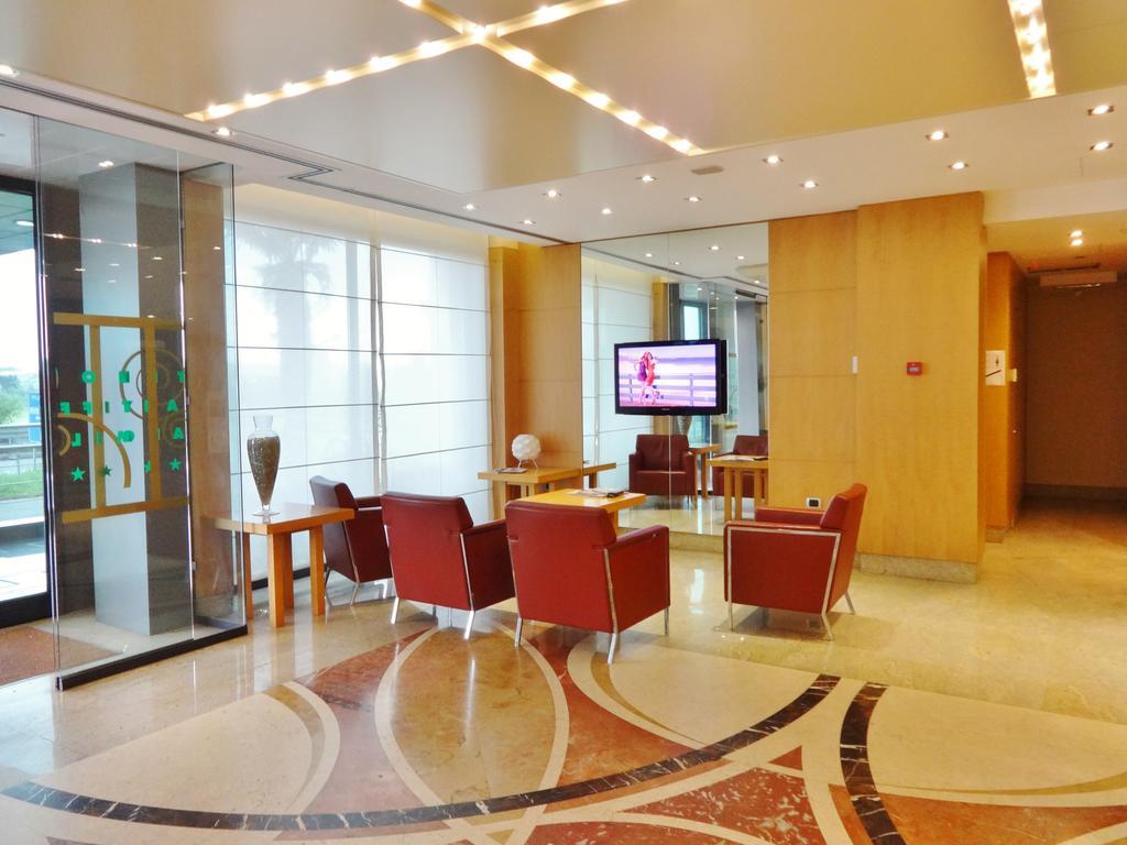 Hotel Tiffany Milano Trezzano sul Naviglio Buitenkant foto