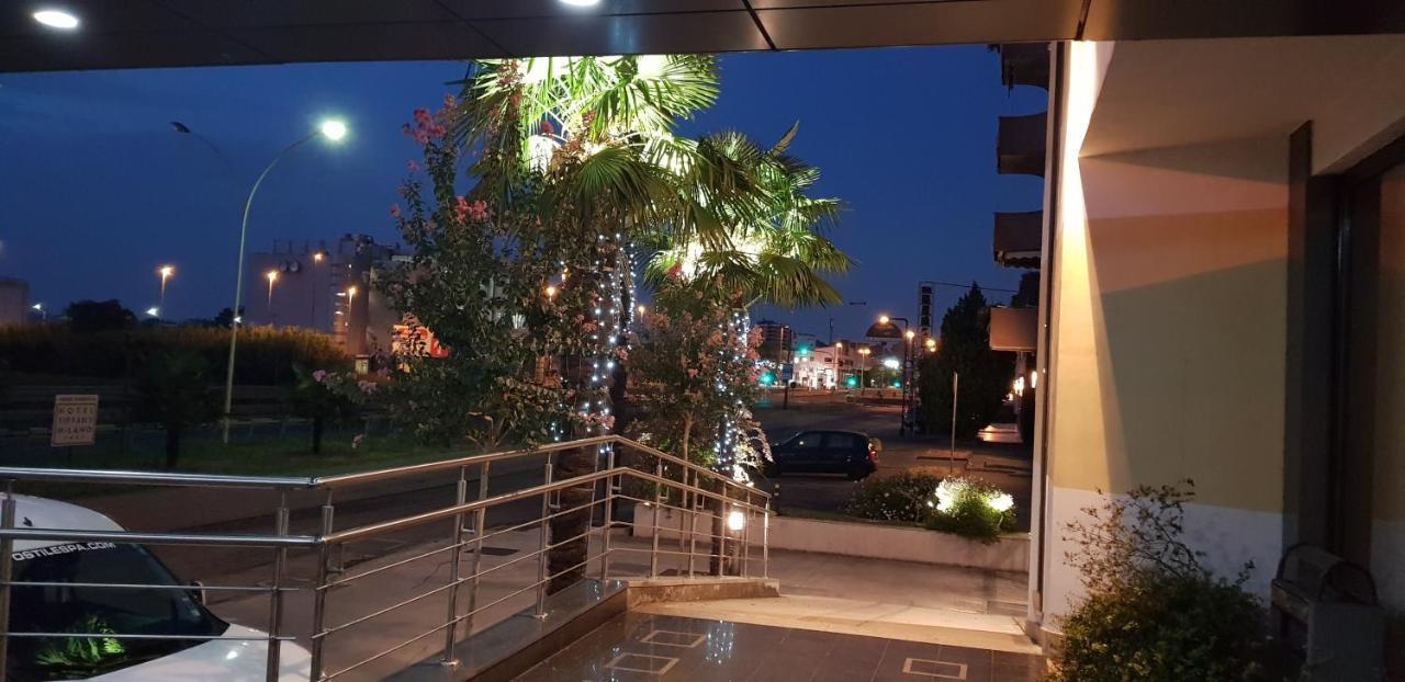Hotel Tiffany Milano Trezzano sul Naviglio Buitenkant foto